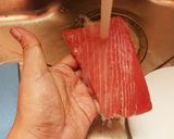 生ハムかよっ！☆簡単・塩マグロのお刺身作り方2写真
