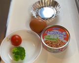 朝食！卵とまぐろ煮缶のホイルカップ焼き作り方1写真