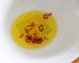 ずぼらこんにゃくパスタ ペペロンチーノ作り方1写真