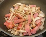 ベーコンとしめじのトマトパスタ*+作り方6写真