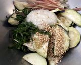 サラダ感覚でいただく水なすの塩麹和え作り方1写真