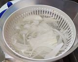 時短簡単！ツナマヨコーン玉ねぎサラダ作り方1写真