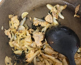 豚肉の旨塩炒め！しそわかめ風味！作り方3写真