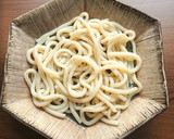 きゅうりとトマトとツナマヨをうどんにのせ作り方2写真