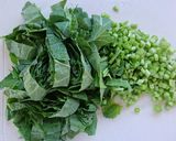 ソフトケールの中華風そぼろ炒め。作り方1写真