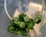 簡単！きゅうりとカニカマの酢の物作り方2写真