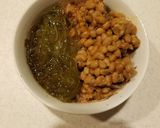 大好きな朝食☆めかぶ納豆かつお卵黄ご飯作り方5写真