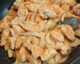 鶏むね肉と玉ねぎの味噌バター炒め作り方4写真