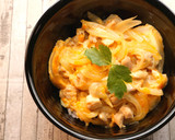 【レンジで簡単主食】半熟とろとろ親子丼作り方1写真