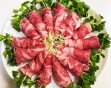 簡単☆薄切り牛肉とかいわれのレンジ蒸し作り方2写真