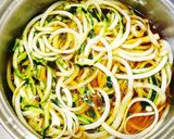糖質オフ！夏野菜たっぷりのヌードルスープ作り方8写真