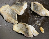スズキとほうれん草のガリバタ醤油炒め作り方6写真
