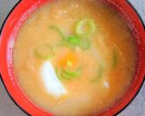 温泉卵とフライドオニオンの味噌汁作り方9写真