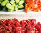 トマトとキュウリと牛肉のOKAカレー炒め作り方2写真