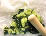 きゅうり～塩昆布とクリームチーズ和え～作り方1写真