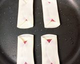 お弁当やおつまみ★餃子の皮でサラミチーズ作り方3写真