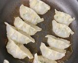 我が家の定番♪お店のようなパリパリ餃子♪作り方7写真