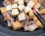 水菜(豆苗)と豚こまと厚揚げの卵とじ。作り方3写真