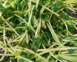ちょー簡単！豆苗の生ハムチーズ巻き♡作り方1写真
