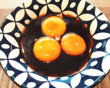 簡単美味♡焼鳥屋さん風の卵黄漬け♡作り方1写真