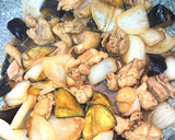 鶏もも肉となすと玉ねぎの甘辛炒め作り方4写真