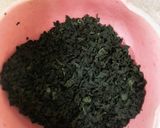 簡単ワカメおかかおにぎり♪美味しい〜♪作り方1写真