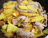 簡単美味♪豚肉コリンキーの醤油カレー炒め作り方4写真