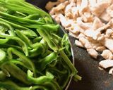 ♪鶏むね肉のチンジャオロース♪作り方3写真