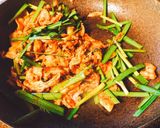 ご飯止まらんーっ！豚キムチと半熟目玉焼き作り方3写真