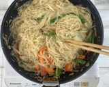 【椎茸粉使用】鶏肉の焼きビーフン作り方5写真