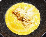 キャベツとチーズのオムレツ♪作り方3写真