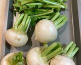 カリカリ梅とカブの葉の焼肉海苔巻き♡作り方1写真