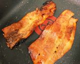 ダイソー燻製ベーコン目玉焼き作り方2写真