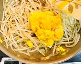シンプル塩コショウでもやしと卵の炒め物作り方4写真