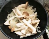 簡単ヘルシー☆ラム肩肉のレタス炒め風作り方4写真
