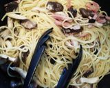 ひらたけのガリバタ醤油パスタ作り方4写真