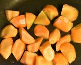 蒸し人参のコンソメチーズ【作り置き】作り方1写真