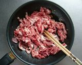 包丁要らず簡単メイン☆豚こまの旨塩炒め。作り方2写真