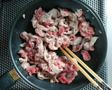 包丁要らず簡単メイン☆豚こまの旨塩炒め。作り方3写真