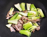 青梗菜と豚肉のナンプラー炒め作り方2写真