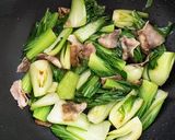青梗菜と豚肉のナンプラー炒め作り方3写真