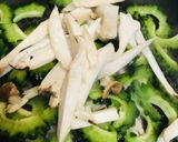 豚肉＆茸のバター風味ゴーヤーチャンプルー作り方2写真