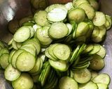 《大量消費》我が家のきゅうりもみ作り方1写真