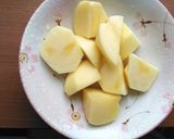 豚こまで♪カレー風味の肉じゃが♪作り方1写真