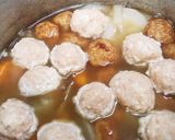 ＊揚げボールと鶏つくねの可愛い煮物＊作り方4写真