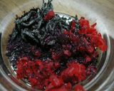 塩ひじきとカリカリ梅とゆかりのおにぎり作り方1写真