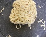 即席麺と余りカレーの焼きカレー麺作り方2写真
