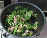 豚肉とほうれん草と卵の中華焼きそば魚醤味作り方6写真