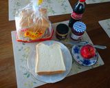 ピーナッツバターと苺ジャムのサンドイッチ作り方1写真