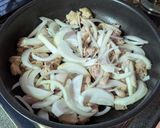 親子おかず♡鶏もも肉とニラのふわふわ卵炒め作り方7写真